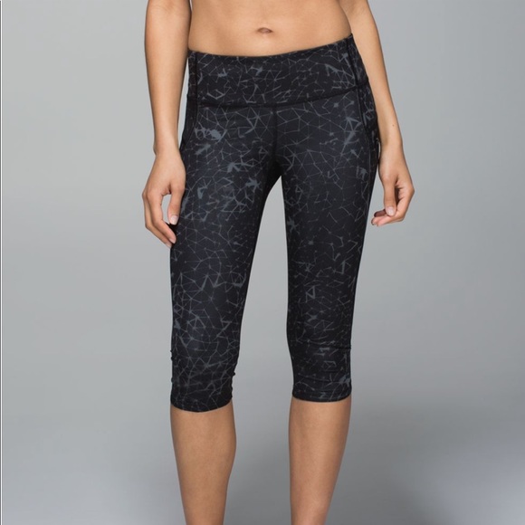 lululemon athletica Pants - Lululemon Crop Pattern Leggings